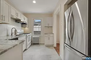 56 Pine St, Verona, NJ 07044 - Photo 5