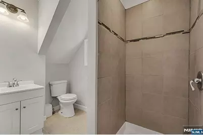 56 Pine Street, Verona, NJ 07044 - Photo 7