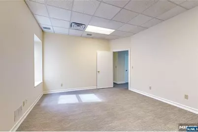 7 Cedar Street 1st Floor #1ST FLOOR, Ramsey, NJ 07446 - Photo 9