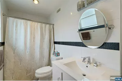 371 Greenwich Street, Bergenfield, NJ 07621 - Photo 19