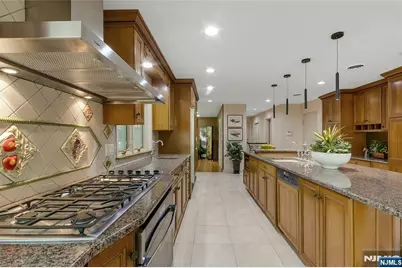 78 Apple Ridge, Woodcliff Lake, NJ 07677 - Photo 19