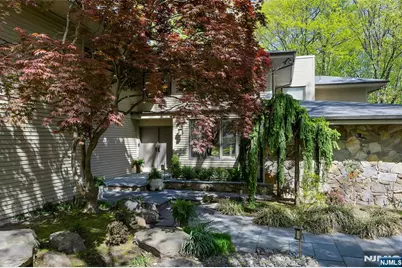 78 Apple Ridge, Woodcliff Lake, NJ 07677 - Photo 3