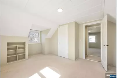 451 Central Park Drive, New Milford, NJ 07646 - Photo 11