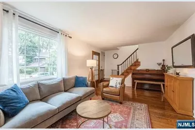 1125 W Laurelton Parkway, Teaneck Township, NJ 07666 - Photo 7