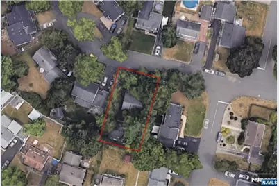 31 Cedar Street, Midland Park, NJ 07432 - Photo 3