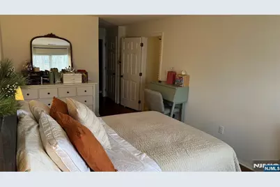 2098 Francis Court 2098 #2098, Mahwah, NJ 07430 - Photo 23