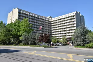 1077 River Road 505, Edgewater, NJ 07020 - Photo 1