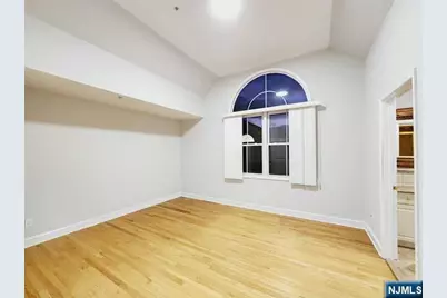 426 Hillside Avenue 1 #1, Palisades Park, NJ 07650 - Photo 11