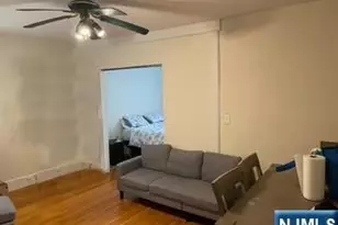 379 Undercliff Ave 5, Edgewater, NJ 07020 - Photo 3