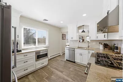 24 Maple Avenue, Waldwick, NJ 07463 - Photo 7