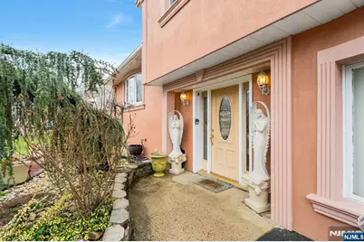 8 Monaghan Road, Edison, NJ 08817 - Photo 3