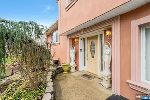 8 Monaghan Rd, Edison, NJ 08817 - Photo 3