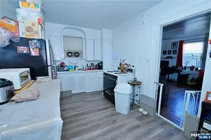 458 Shannon Pl, Cliffside Park, NJ 07010 - Photo 17