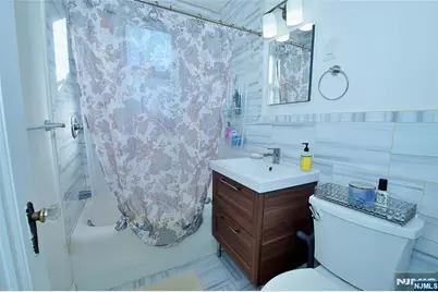 458 Shannon Place, Cliffside Park, NJ 07010 - Photo 7