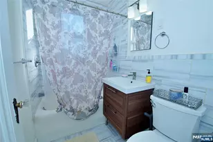 458 Shannon Pl, Cliffside Park, NJ 07010 - Photo 7