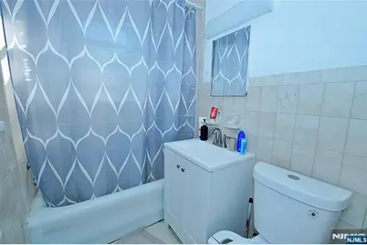 458 Shannon Place, Cliffside Park, NJ 07010 - Photo 11