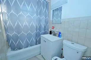 458 Shannon Pl, Cliffside Park, NJ 07010 - Photo 11