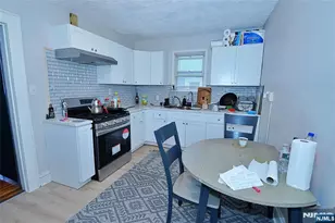 458 Shannon Pl, Cliffside Park, NJ 07010 - Photo 9