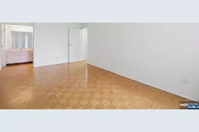 200 Winston 617 #617, Cliffside Park, NJ 07010 - Photo 9