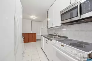 200 Winston 617, Cliffside Park, NJ 07010 - Photo 7