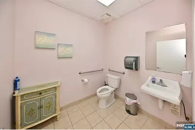 60 Whitney Road 10 #10, Mahwah, NJ 07430 - Photo 17