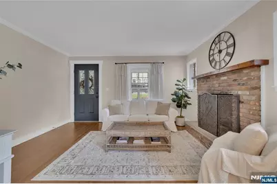 17 Lane Avenue, West Caldwell, NJ 07006 - Photo 7