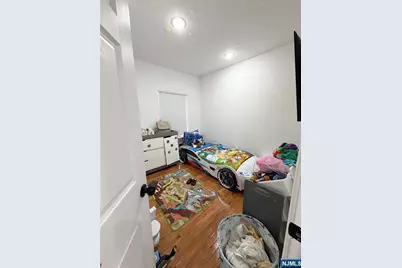 264 Greylock Parkway, Belleville, NJ 07109 - Photo 9