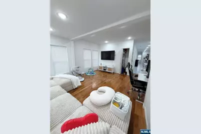 264 Greylock Parkway, Belleville, NJ 07109 - Photo 7