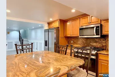 227 Washington Avenue, Hackensack, NJ 07601 - Photo 5