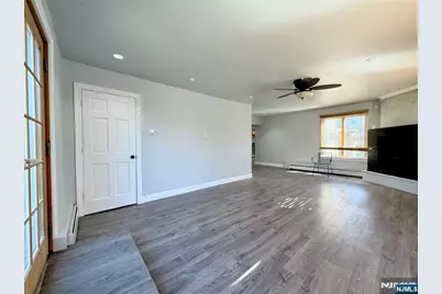 227 Washington Avenue, Hackensack, NJ 07601 - Photo 7