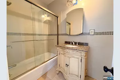227 Washington Avenue, Hackensack, NJ 07601 - Photo 25