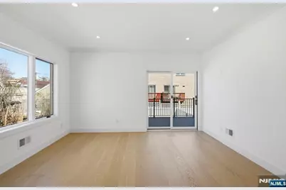 211 E Harriet Avenue A #A, Palisades Park, NJ 07650 - Photo 15