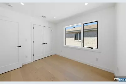 211 E Harriet Avenue A #A, Palisades Park, NJ 07650 - Photo 31