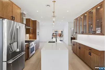 211 E Harriet Avenue A #A, Palisades Park, NJ 07650 - Photo 11