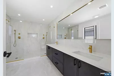 211 E Harriet Avenue A #A, Palisades Park, NJ 07650 - Photo 25