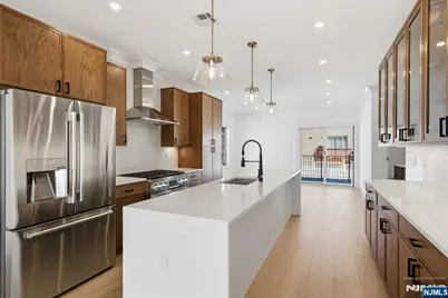 211 E Harriet Avenue A #A, Palisades Park, NJ 07650 - Photo 9