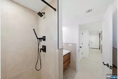 211 E Harriet Avenue A #A, Palisades Park, NJ 07650 - Photo 39