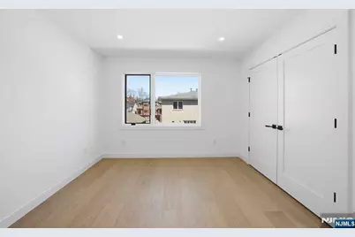 211 E Harriet Avenue A #A, Palisades Park, NJ 07650 - Photo 33
