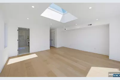 211 E Harriet Avenue A #A, Palisades Park, NJ 07650 - Photo 23