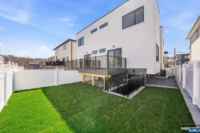 211 E Harriet Avenue A #A, Palisades Park, NJ 07650 - Photo 45