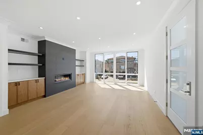 211 E Harriet Avenue A #A, Palisades Park, NJ 07650 - Photo 3