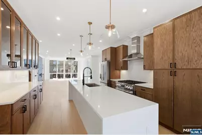 211 E Harriet Avenue A #A, Palisades Park, NJ 07650 - Photo 13