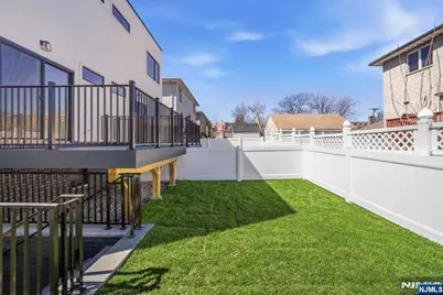 211 E Harriet Avenue B #B, Palisades Park, NJ 07650 - Photo 41