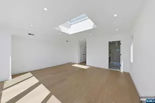 211 E Harriet Ave B, Palisades Park, NJ 07650 - Photo 23