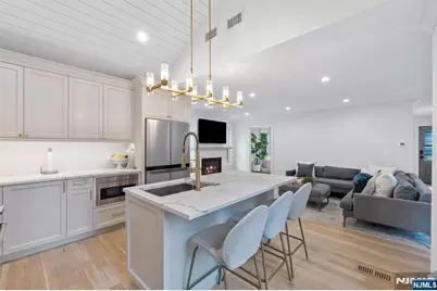 395 Colonial Boulevard, Washington Township, NJ 07676 - Photo 15