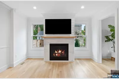 395 Colonial Boulevard, Washington Township, NJ 07676 - Photo 11