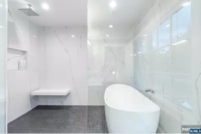 395 Colonial Boulevard, Washington Township, NJ 07676 - Photo 25