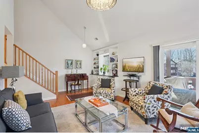 1810 Faulkner Court, Mahwah, NJ 07430 - Photo 7