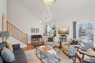 1810 Faulkner Ct, Mahwah, NJ 07430 - Photo 7