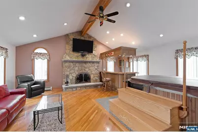 512 Van Bussum Avenue, Garfield, NJ 07026 - Photo 19